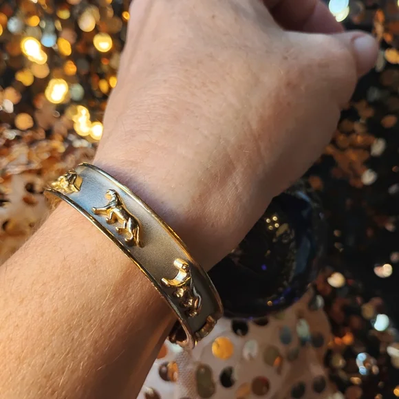 Vintage 80s Gols & Silver Waking Lioness Heavy Metal Spirit Cuff Bracelet - Picture 7 of 11